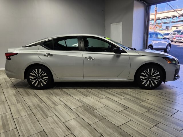 2024 Nissan Altima in Cinnaminson, NJ 08077 - 18103765 6