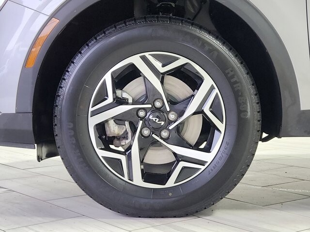 2023 Kia Sportage in Cinnaminson, NJ 08077 - 18103773 9
