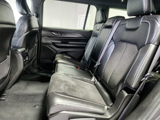 2024 Jeep Grand Cherokee L in Cinnaminson, NJ 08077 - 18103784 13