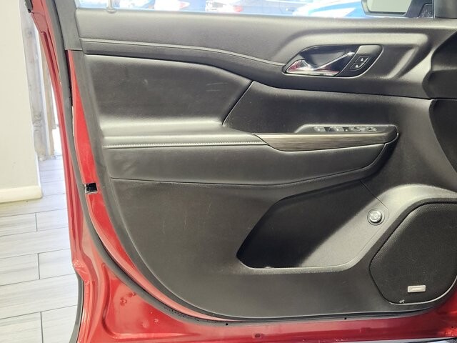 2023 GMC Acadia in Cinnaminson, NJ 08077 - 18103787 10