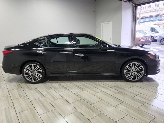 2023 Nissan Altima in Cinnaminson, NJ 08077 - 18103790 6