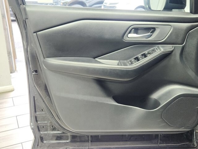 2024 Nissan Rogue in Cinnaminson, NJ 08077 - 18103807 10