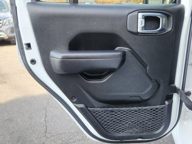 2023 Jeep Gladiator in Cinnaminson, NJ 08077 - 18103809 12