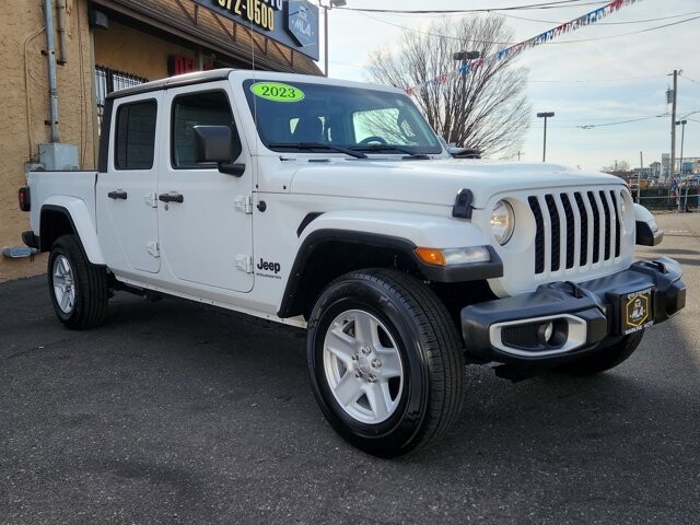 2023 Jeep Gladiator in Cinnaminson, NJ 08077 - 18103809 7