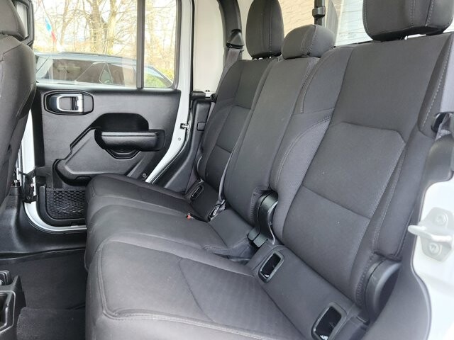 2023 Jeep Gladiator in Cinnaminson, NJ 08077 - 18103809 13