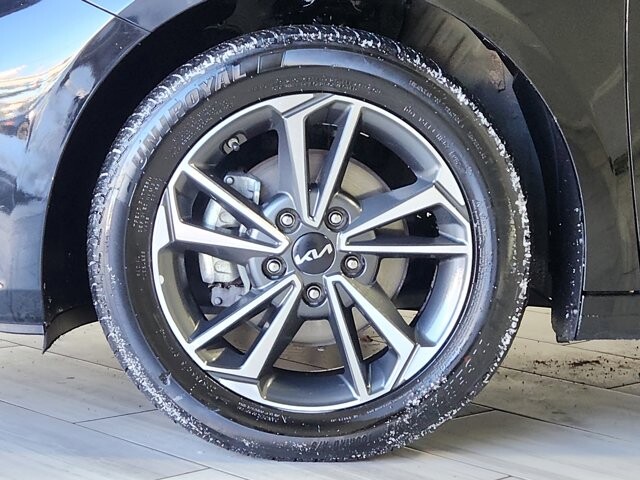 2023 Kia Forte in Cinnaminson, NJ 08077 - 18103821 9