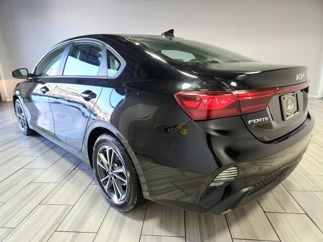 2023 Kia Forte in Cinnaminson, NJ 08077 - 18103821 3