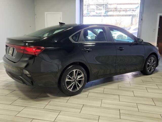2023 Kia Forte in Cinnaminson, NJ 08077 - 18103821 5