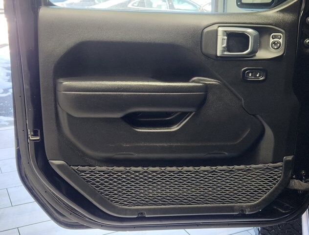 2025 Jeep Wrangler in Cinnaminson, NJ 08077 - 18103824 10