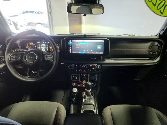 2025 Jeep Wrangler in Cinnaminson, NJ 08077 - 18103824 15