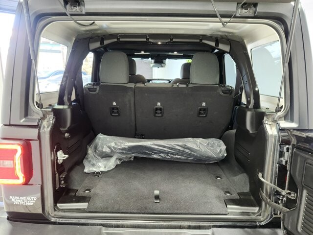 2025 Jeep Wrangler in Cinnaminson, NJ 08077 - 18103824 14