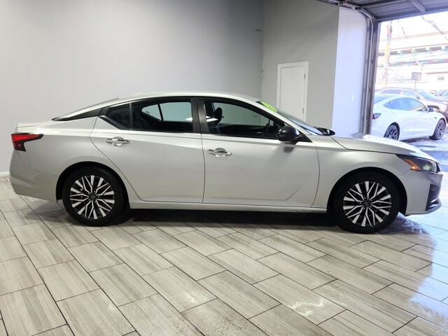 2024 Nissan Altima in Cinnaminson, NJ 08077 - 18103825 6