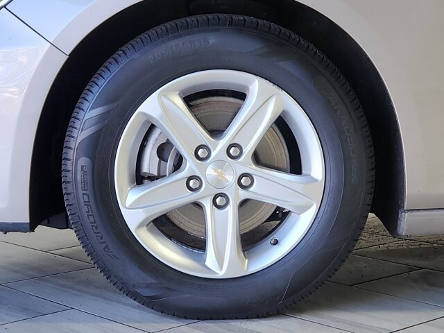 2023 Chevrolet Malibu in Cinnaminson, NJ 08077 - 18103829 9