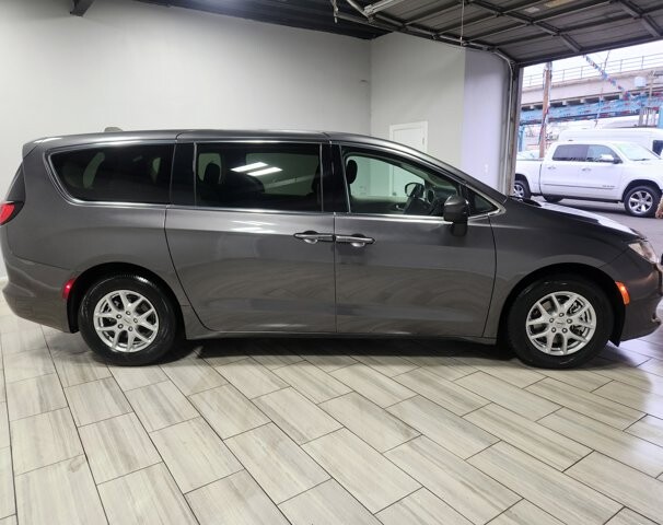 2023 Chrysler Voyager in Cinnaminson, NJ 08077 - 18103831 6