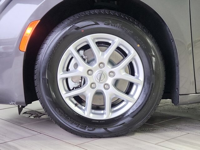 2023 Chrysler Voyager in Cinnaminson, NJ 08077 - 18103831 9