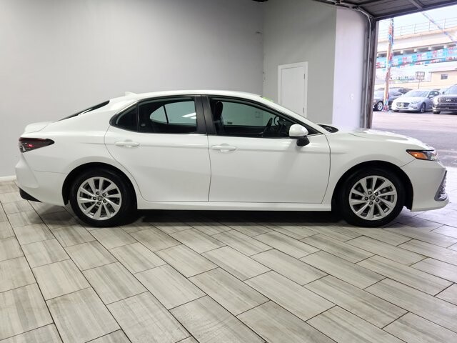 2024 Toyota Camry in Cinnaminson, NJ 08077 - 18103833 6
