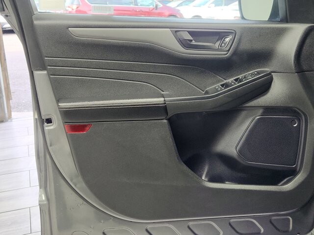 2024 Ford Escape in Cinnaminson, NJ 08077 - 18103835 10