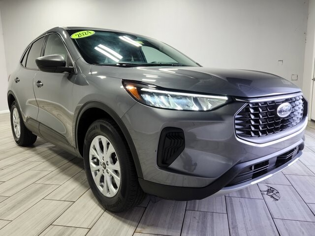 2024 Ford Escape in Cinnaminson, NJ 08077 - 18103835 7