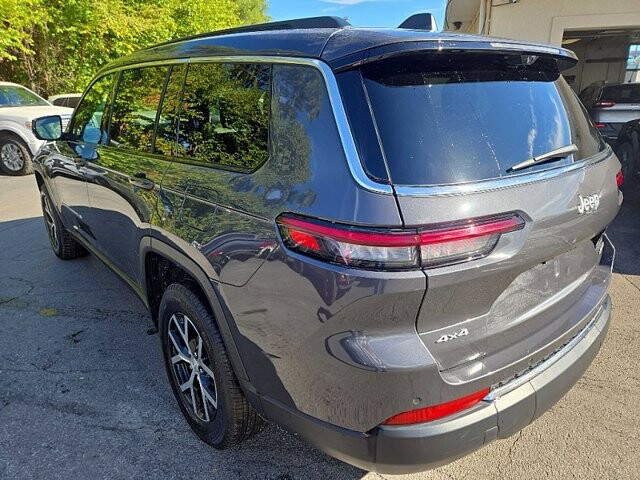 2024 Jeep Grand Cherokee L in Oregon, OH 43616 - 18103837 3