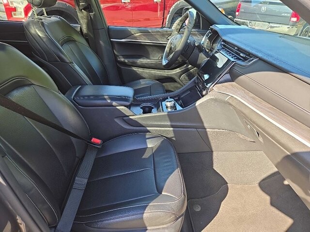 2024 Jeep Grand Cherokee L in Oregon, OH 43616 - 18103837 19