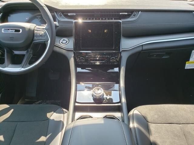 2025 Jeep Grand Cherokee L in Bedford, OH 44146 - 18103842 9