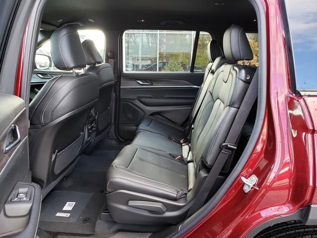 2025 Jeep Grand Cherokee L in Bedford, OH 44146 - 18103847 7