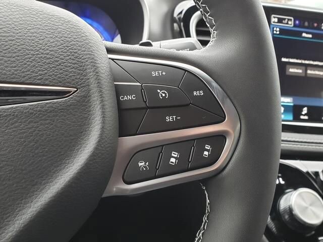 2026 Chrysler Pacifica in Bedford, OH 44146 - 18103852 11