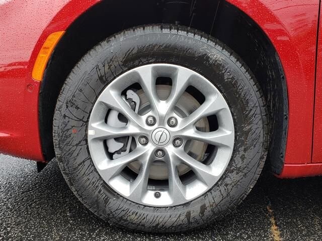 2026 Chrysler Pacifica in Bedford, OH 44146 - 18103852 12