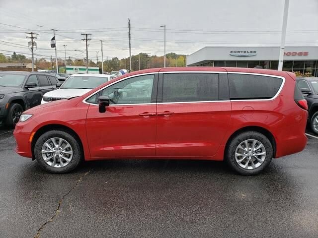 2026 Chrysler Pacifica in Bedford, OH 44146 - 18103852 2