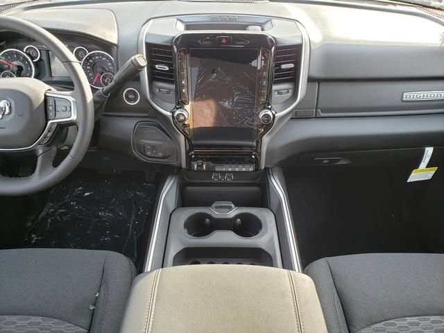 2026 RAM 2500 in Bedford, OH 44146 - 18103853 8