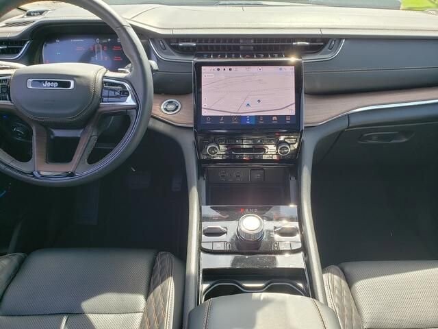 2023 Jeep Grand Cherokee in Bedford, OH 44146 - 18103857 8