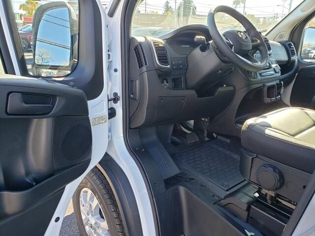 2026 RAM ProMaster in Bedford, OH 44146 - 18103862 6