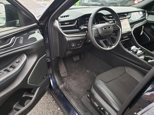 2024 Jeep Grand Cherokee in Bedford, OH 44146 - 18103865 6