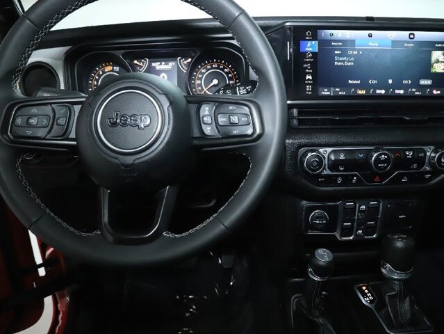 2025 Jeep Wrangler in Bedford, OH 44146 - 18103867 28