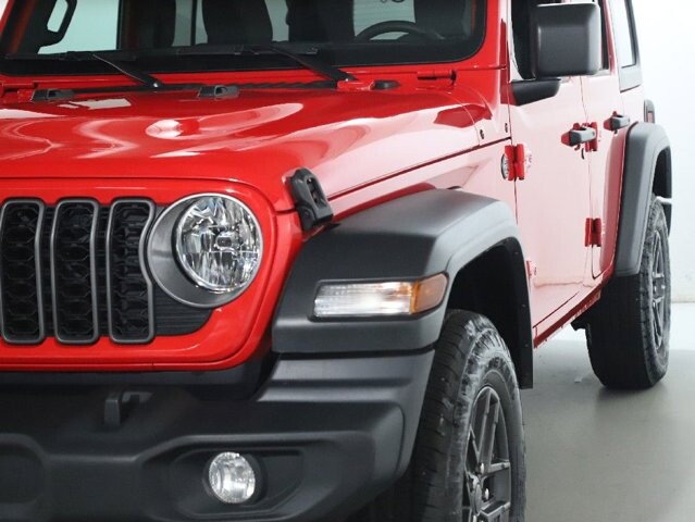 2025 Jeep Wrangler in Bedford, OH 44146 - 18103867 4