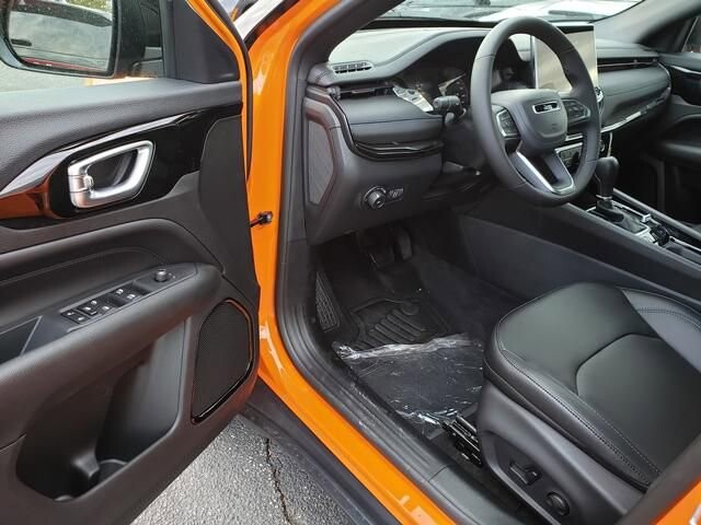 2026 Jeep Compass in Bedford, OH 44146 - 18103871 6