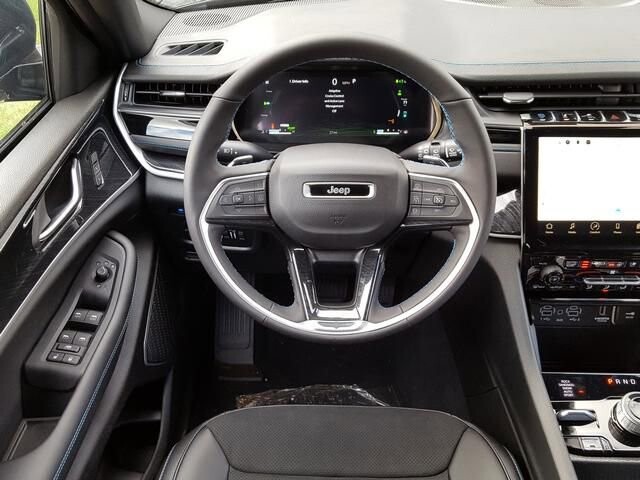 2024 Jeep Grand Cherokee in Bedford, OH 44146 - 18103873 9
