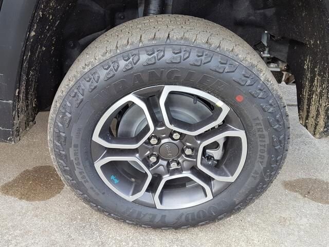 2024 Jeep Grand Cherokee in Bedford, OH 44146 - 18103873 12