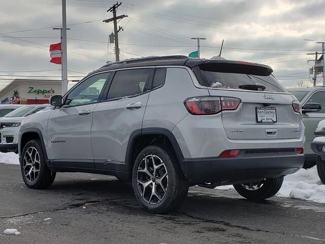 2026 Jeep Compass in Bedford, OH 44146 - 18103877 3