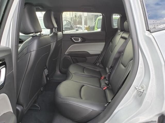 2026 Jeep Compass in Bedford, OH 44146 - 18103877 7
