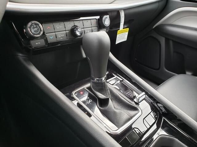 2026 Jeep Compass in Bedford, OH 44146 - 18103877 11