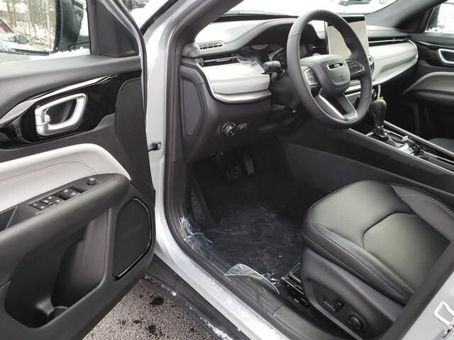 2026 Jeep Compass in Bedford, OH 44146 - 18103877 6