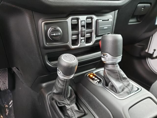 2026 Jeep Wrangler in Bedford, OH 44146 - 18103879 11