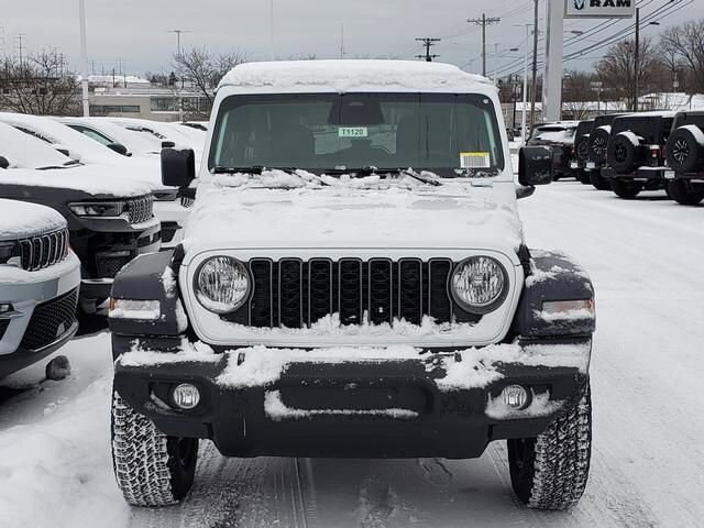 2026 Jeep Wrangler in Bedford, OH 44146 - 18103879 5