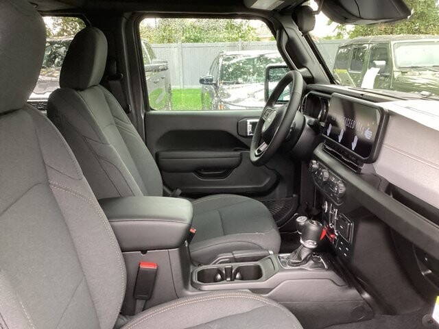 2026 Jeep Wrangler in Bedford, OH 44146 - 18103882 16
