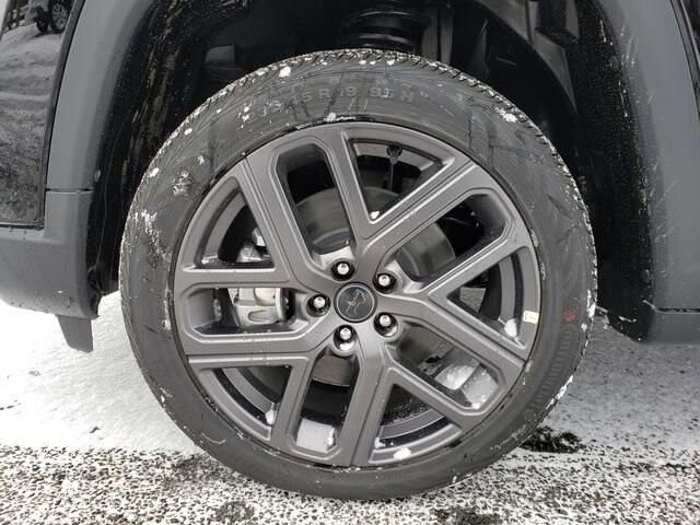 2026 Jeep Compass in Bedford, OH 44146 - 18103888 12