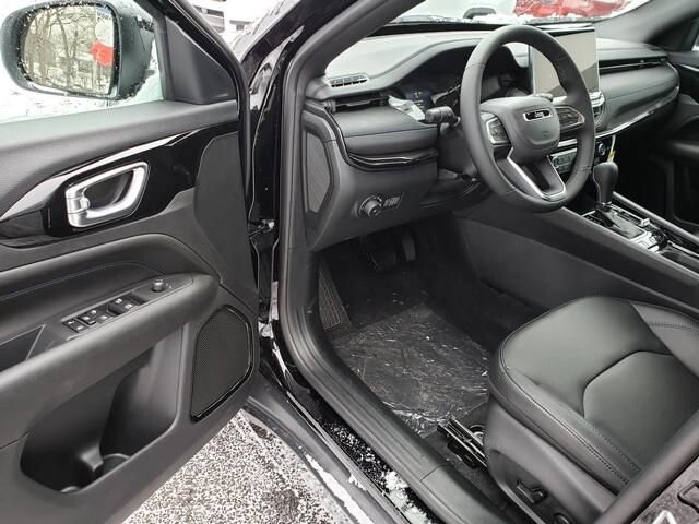 2026 Jeep Compass in Bedford, OH 44146 - 18103888 6