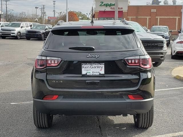 2026 Jeep Compass in Bedford, OH 44146 - 18103889 4
