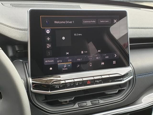 2026 Jeep Compass in Bedford, OH 44146 - 18103889 10