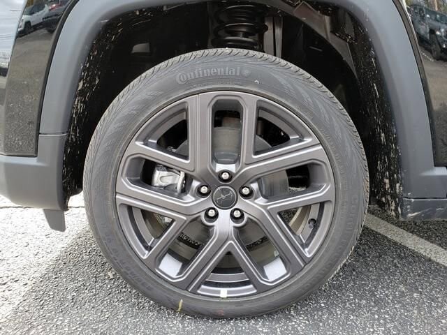 2026 Jeep Compass in Bedford, OH 44146 - 18103889 12